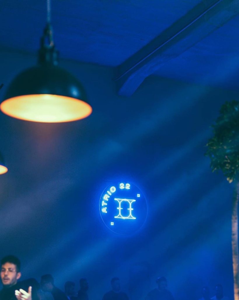 Atrio 22 – Nightlife — Commerciale: progetto di illuminazione realizzato da Battaglia Illuminazione