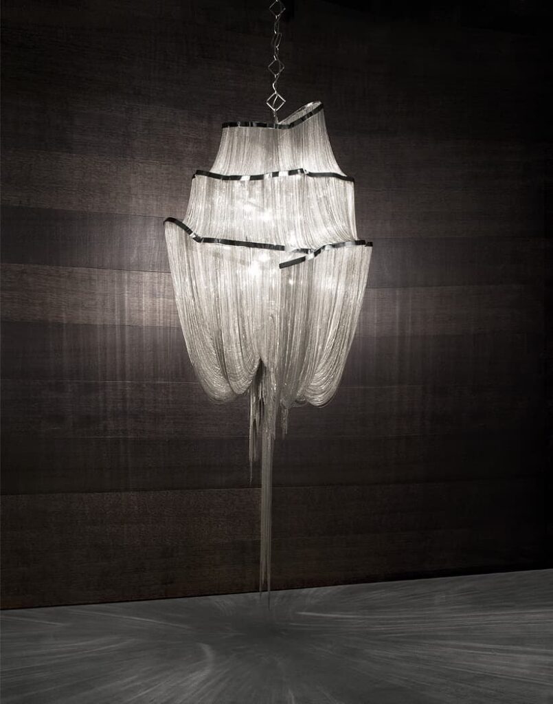 Lampadario Terzani Atlantis a cascata di catene di alluminio